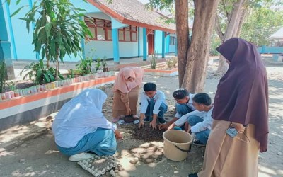 Siswa Fase- E SMAN 9 Bekasi Melakukan Kegiatan P5 dengan Tema Kewirausahaan