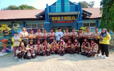 Pelepasan anggota Ekskul Pramuka SMAN 9 Bekasi untuk mengikuti Kemah Akbar Se-Kabupaten Jakarta Pusat